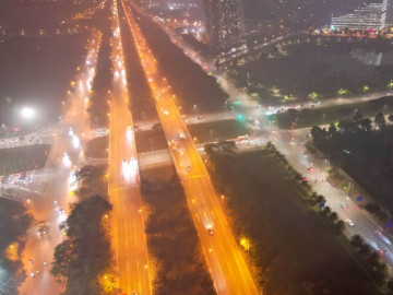 Hà Nội cao điểm ô nhiễm không khí, hàng loạt điểm cảnh báo màu tím