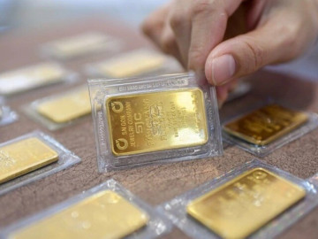 Giá vàng cao chót vót