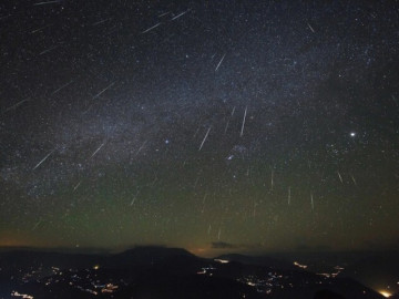 Hôm nay, Việt Nam đón đêm mưa sao băng lớn nhất năm