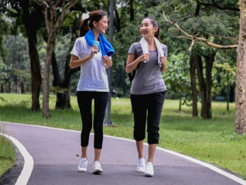 Sức khỏe - Đi bộ vào thời điểm nào trong ngày mang lại lợi ích sức khỏe tối ưu?