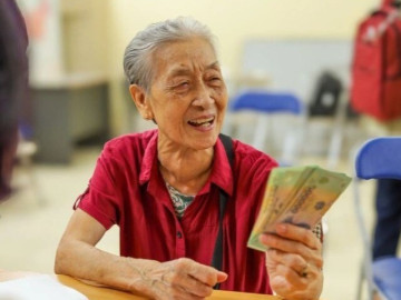 Mức lương hưu hằng tháng năm 2026 theo Luật Bảo hiểm xã hội