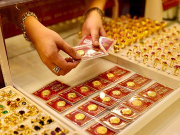 Lý do người mua vàng lỗ nặng