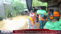 Clip: Mưa cực lớn ở Huế, khẩn trương sơ tán dân vùng xung yếu
