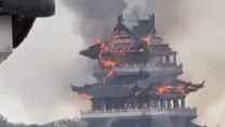Chùa cổ 1500 tuổi ở Trung Quốc bốc cháy dữ dội