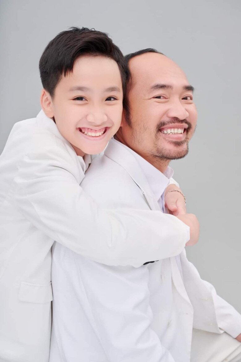 Con trai khôi ngô của vợ chồng Thu Trang - Tiến Luật.