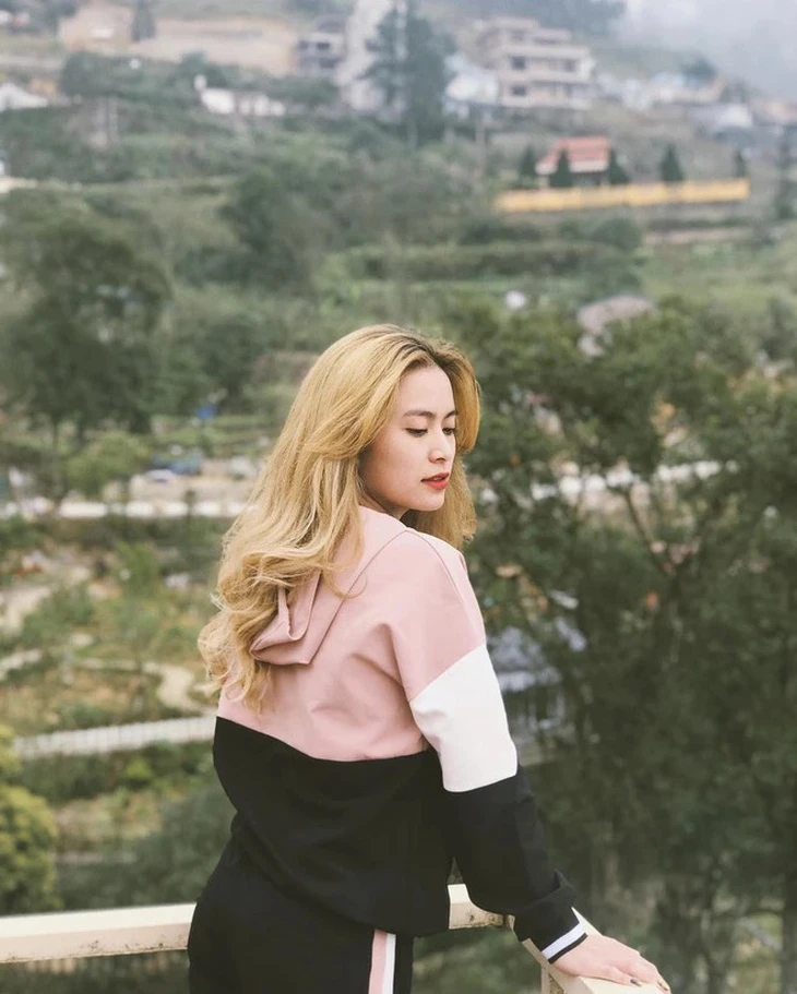 Hoàng Thùy Linh từng chụp hình tại biệt thự ở Tam Đảo.