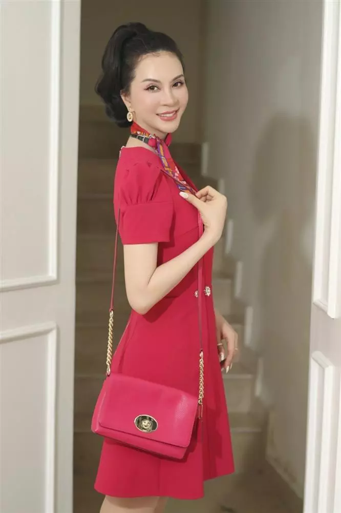 Thanh Mai giữ gìn nhan sắc trẻ trung.