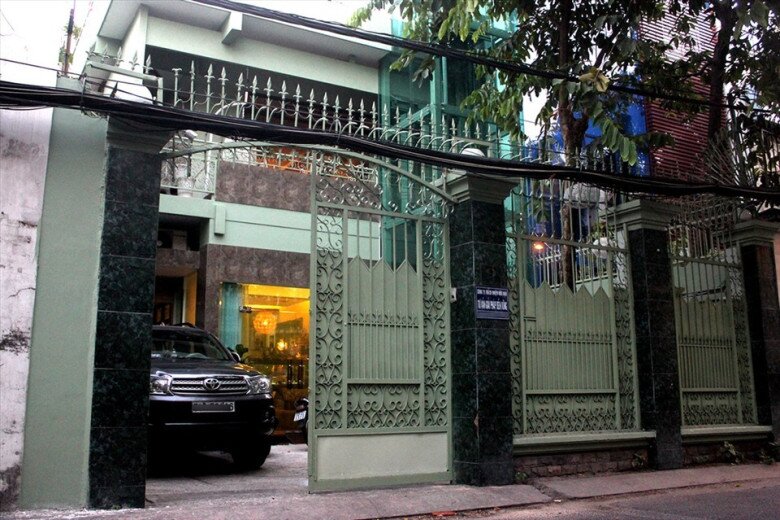 Căn biệt thự của gia đình nghệ sĩ Kim Cương - nơi bà sống cùng vợ chồng con trai.