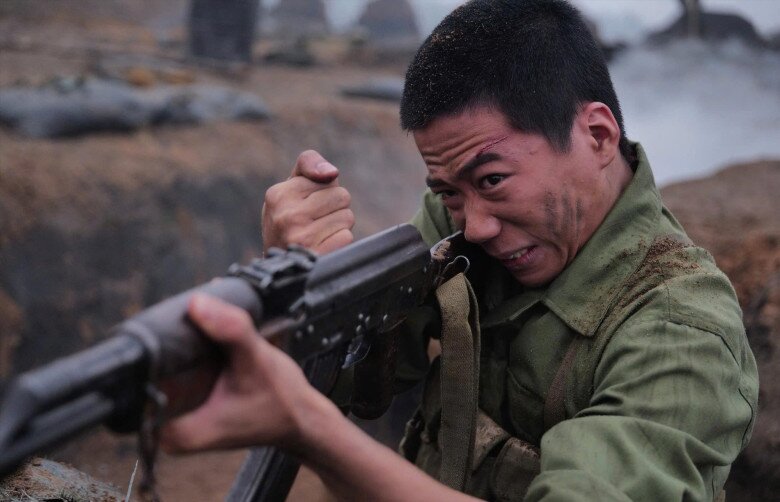 Tấn của Mưa Đỏ - người bị đội trưởng Tạ trêu về cân nặng 40 kg.