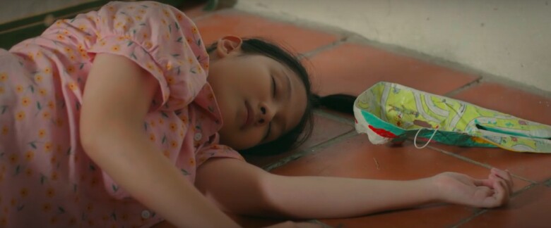 XEM VIDEO: Preview Cách Em 1 Milimet tập 10 - Tú bị cả làng đồn là người hại chết Quyên.