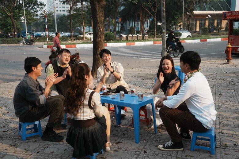 Cách Em 1 Milimet lộ khoảnh khắc Bách nhớ lại tất cả, tụ họp cùng nhóm Đại bản doanh, kết với Tú ra sao? - 5