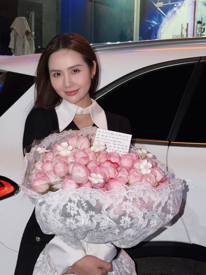 XEM VIDEO: Kiều My xúc động khi chia tay đoàn phim Cách Em 1 Milimet.