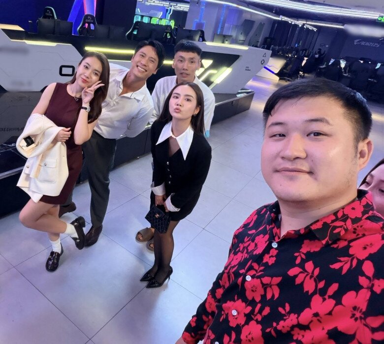 Cách Em 1 Milimet lộ khoảnh khắc Bách nhớ lại tất cả, tụ họp cùng nhóm Đại bản doanh, kết với Tú ra sao? - 2