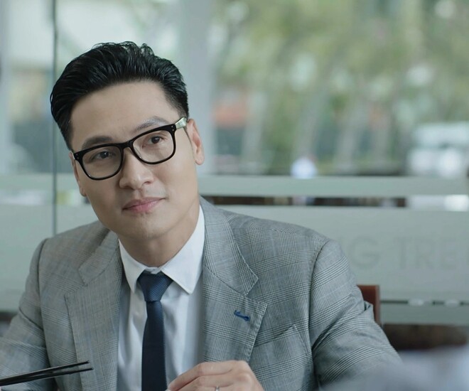 Vai Ngọc Triển do Mạnh Trường đảm nhận được đánh giá là nhân vật bí ẩn nhất Lằn Ranh.