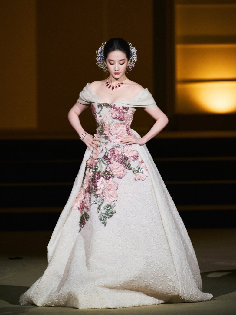 Nhan sắc chuẩn thần tiên của nữ diễn viên ở tuổi 38 nhận được cơn mưa lời khen.