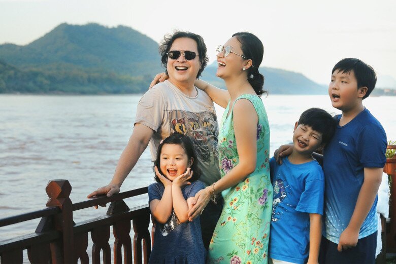 Vợ chồng Đỗ Thị Hải Yến và các con.