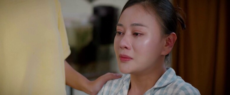 Gió Ngang Khoảng Trời Xanh: Phương Oanh nghẹn ngào muốn ly hôn khiến khán giả amp;#34;đau theoamp;#34;, amp;#34;con traiamp;#34; nói thương amp;#34;bố mẹamp;#34; - 5