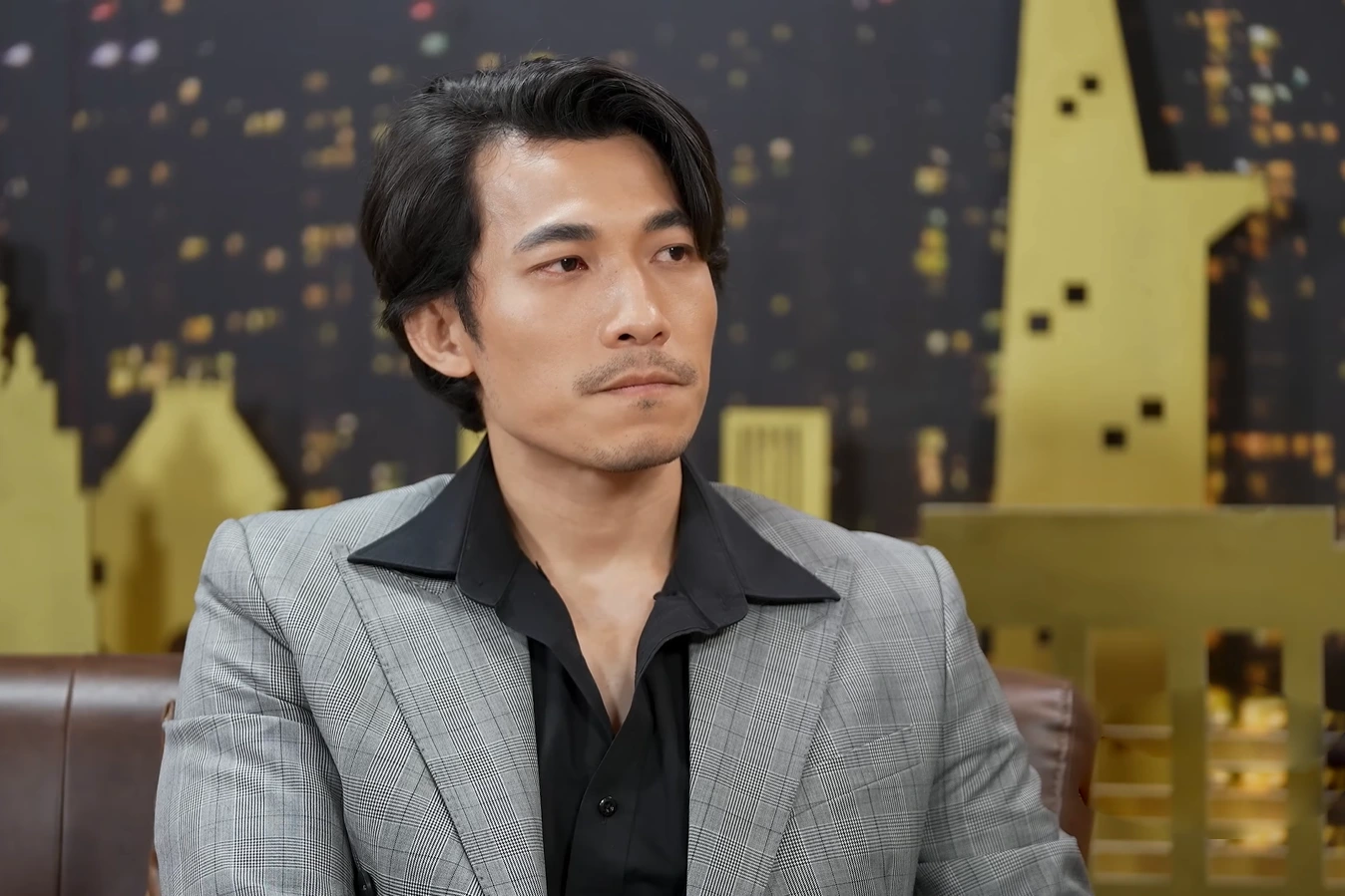 Trước khi gặt hái được thành công ở mảng điện ảnh, Liên Bỉnh Phát từng là hướng dẫn viên du lịch, tổ chức sự kiện. .