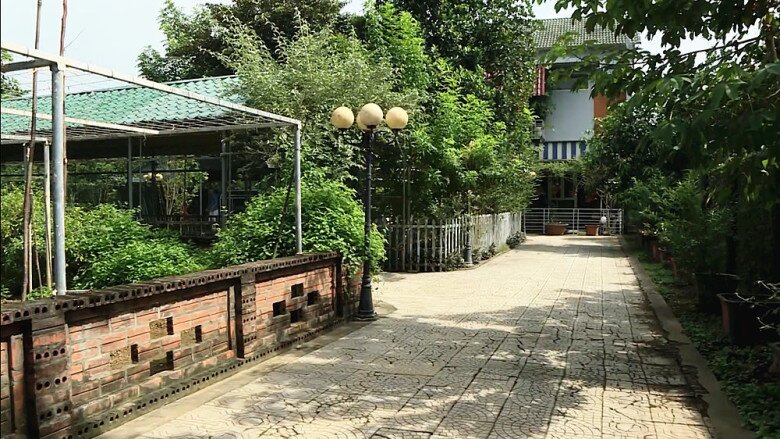 amp;#34;Mẹ chồngamp;#34; Thanh Hương 60 năm đứng trên sân khấu, là chủ tịch quyền uy, sống an nhiên bên chồng và 10 người cháu - 10