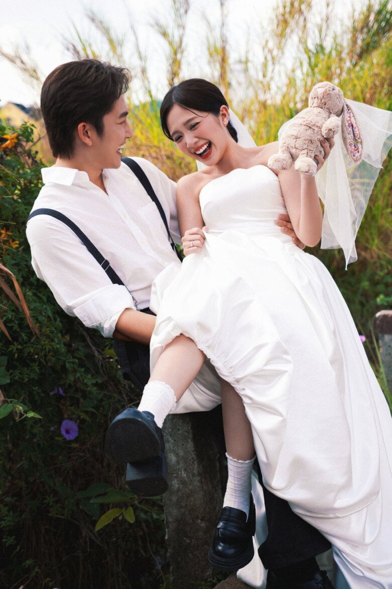 Hôn lễ của Ngọc Huyền - Đình Tú được khán giả đặc biệt mong chờ.