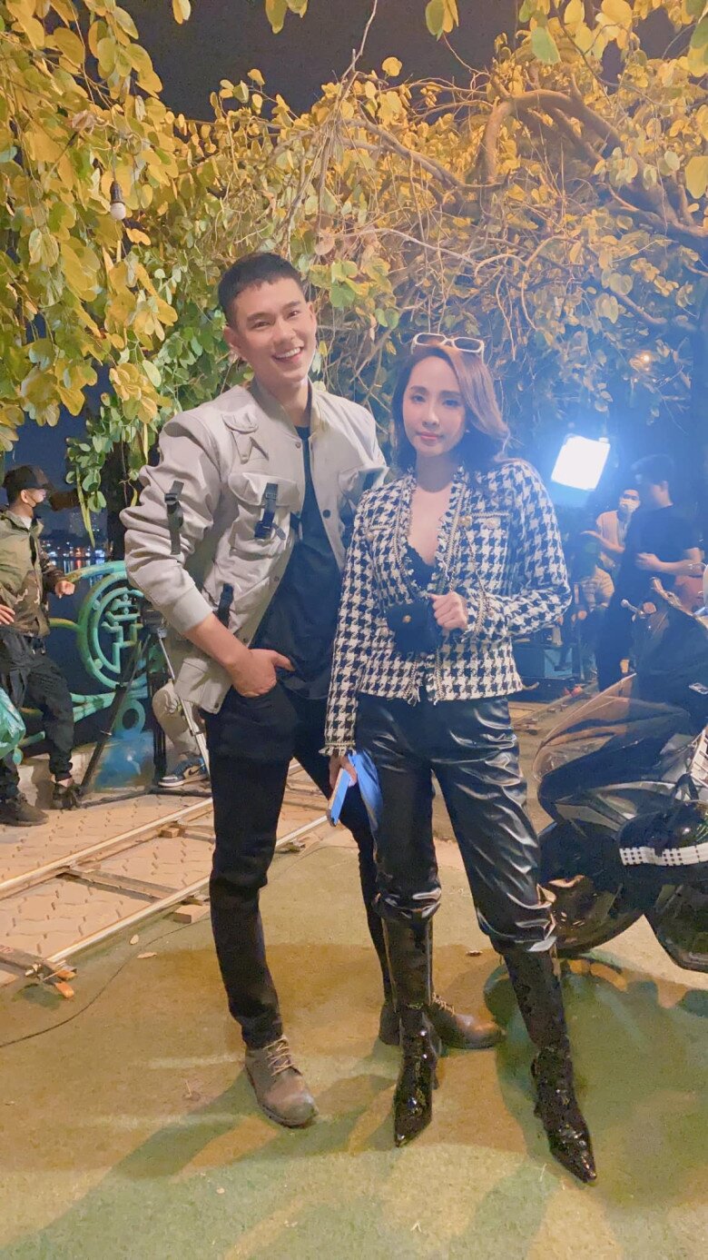 Minh Hoàng và Quỳnh Nga trên phim trường.