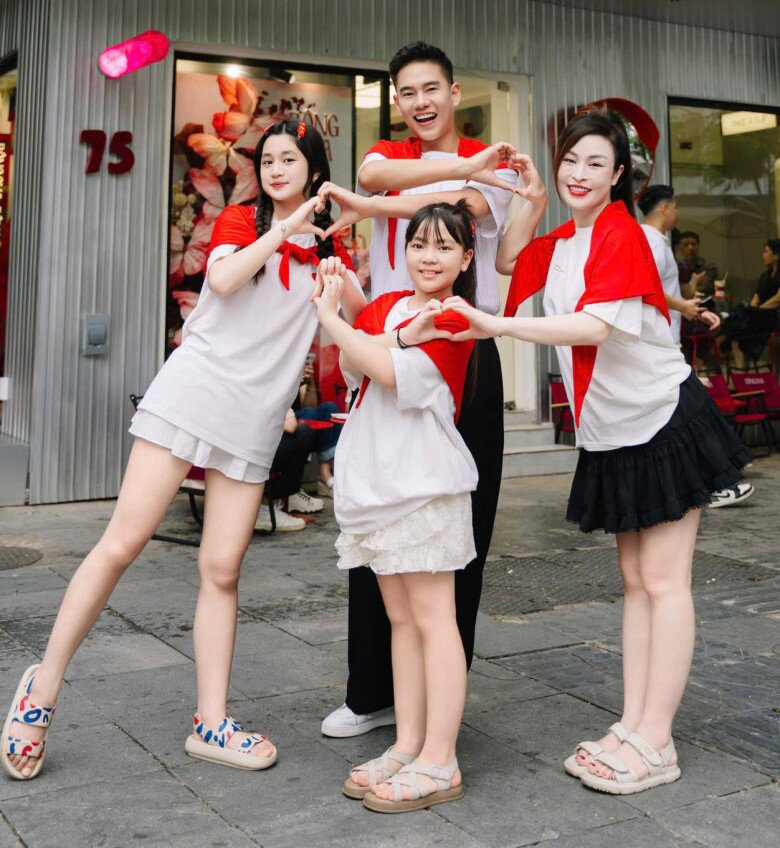 amp;#34;Tình trẻamp;#34; một thời của Quỳnh Nga đón con đầu lòng sau 1 năm cưới, được 2 con riêng của vợ yêu quý - 4