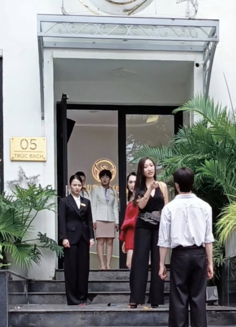 Khán giả sẽ sớm được xem thái độ nhu nhược, lộ bản chất trăng hoa của chủ du thuyền Mạnh Trường.