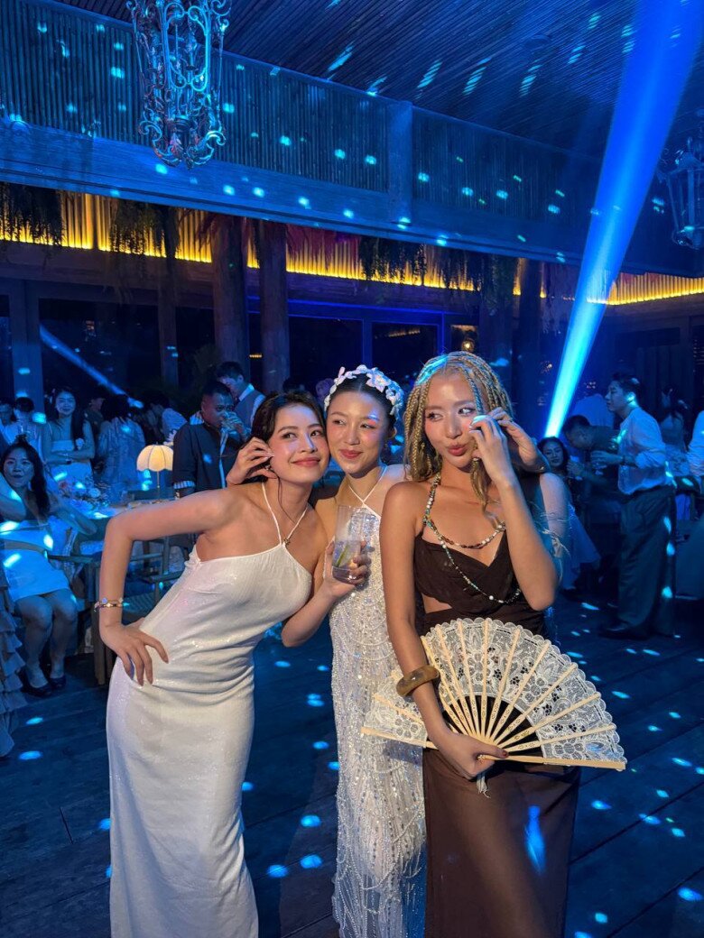 Chi Pu và Quỳnh Anh Shyn “gương vỡ lại lành” tại đám cưới Salim.