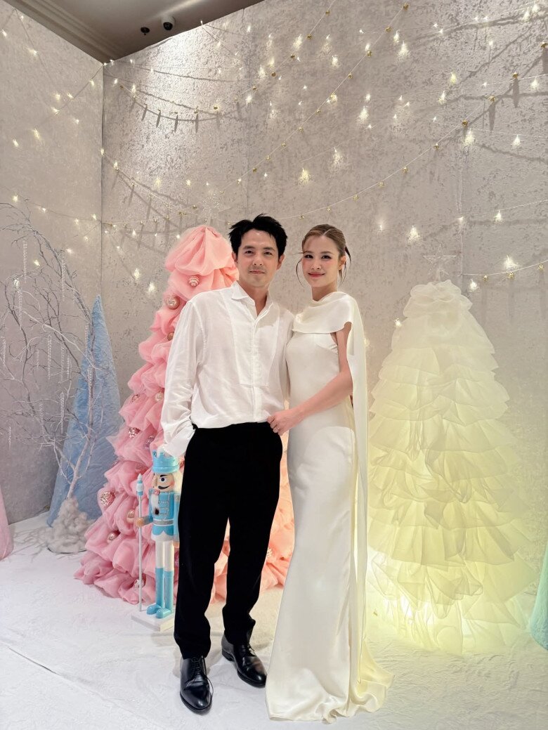 Tình cảm mặn nồng, son sắt hơn 1 thập kỷ của Đông Nhi và Ông Cao Thắng khiến khán giả ngưỡng mộ.