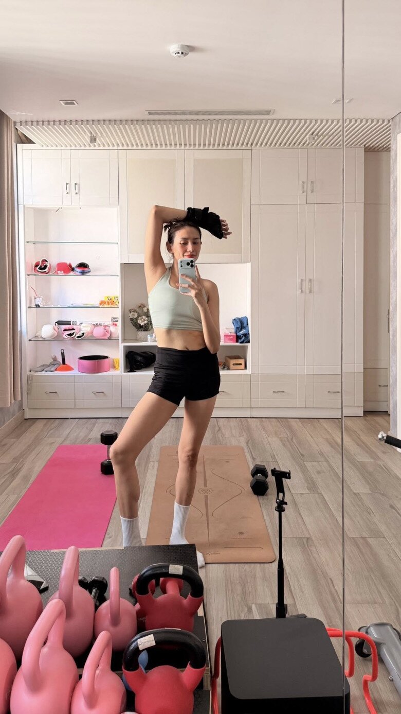 Võ Hoàng Yến lấy lại vóc dáng thon gọn nhờ ăn uống và tập luyện khắt khe.