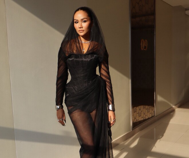 H’Hen Niê tái xuất sau gần 3 tháng vắng bóng vì sinh con.