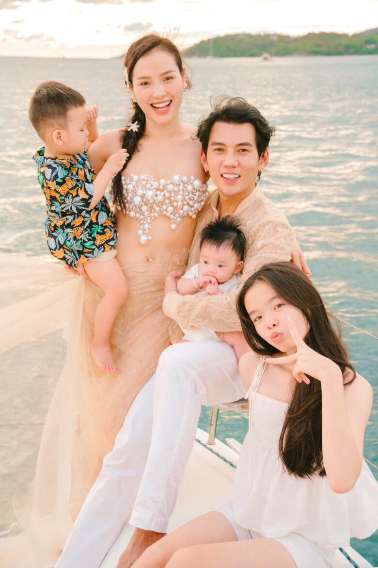 Phương Trinh Jolie quyết định triệt sản sau khi sinh con thứ 3.