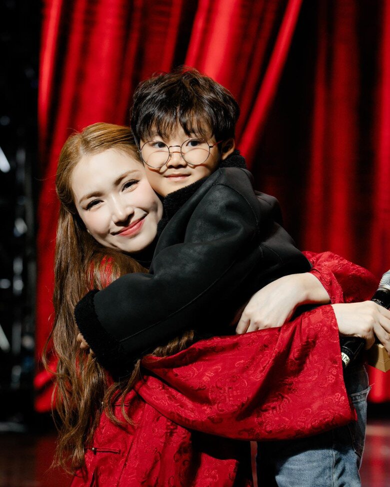 Con trai của Hòa Minzy nhận được sự yêu mến từ khán giả.