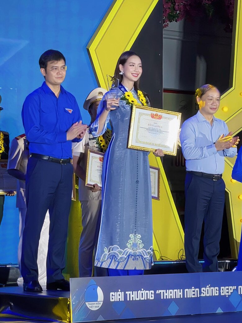 Lê Nguyễn Bảo Ngọc là hoa hậu duy nhất được nhận danh hiệu Thanh niên sống đẹp năm 2025.