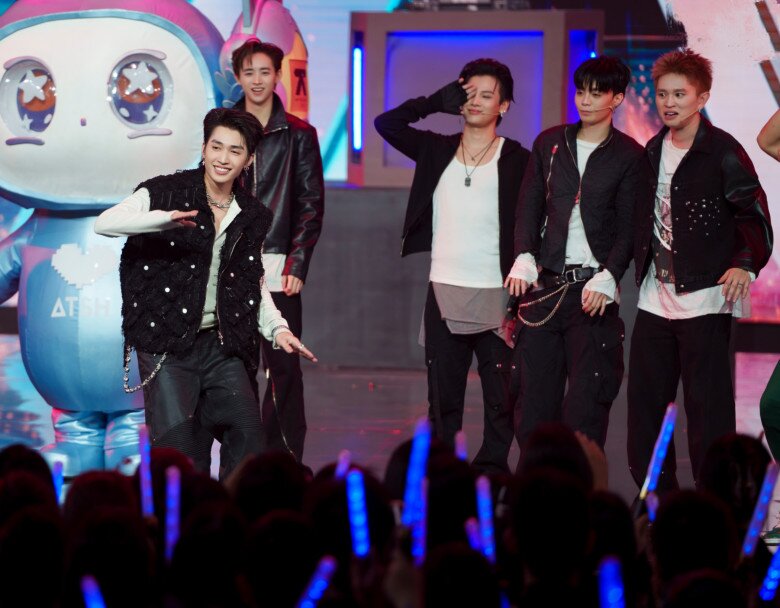 Cody Nam Võ giúp đội CONGB lội ngược dòng ngoạn mục ở phần thi dance battle.