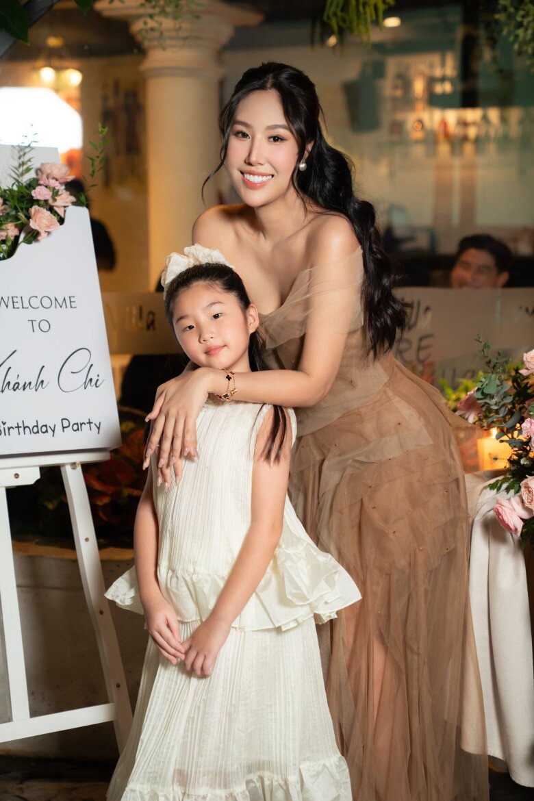 Tăng Khánh Chi từng trải qua đổ vỡ tình cảm và 1 con riêng.