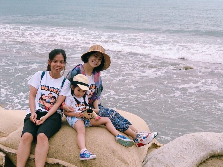 Bảo mẫu đối xử với con gái cố diễn viên Mai Phương như ruột thịt.