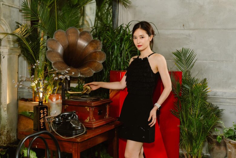 Thiên Tú tham gia các hoạt động nghệ thuật từ khi còn nhỏ.