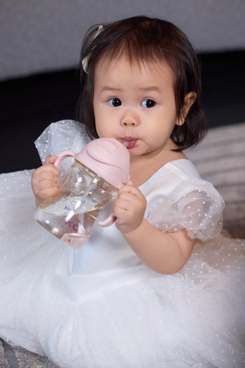 Cháu gái của NSND Thanh Lam chào đời trong vòng tay yêu thương của cả gia đình.