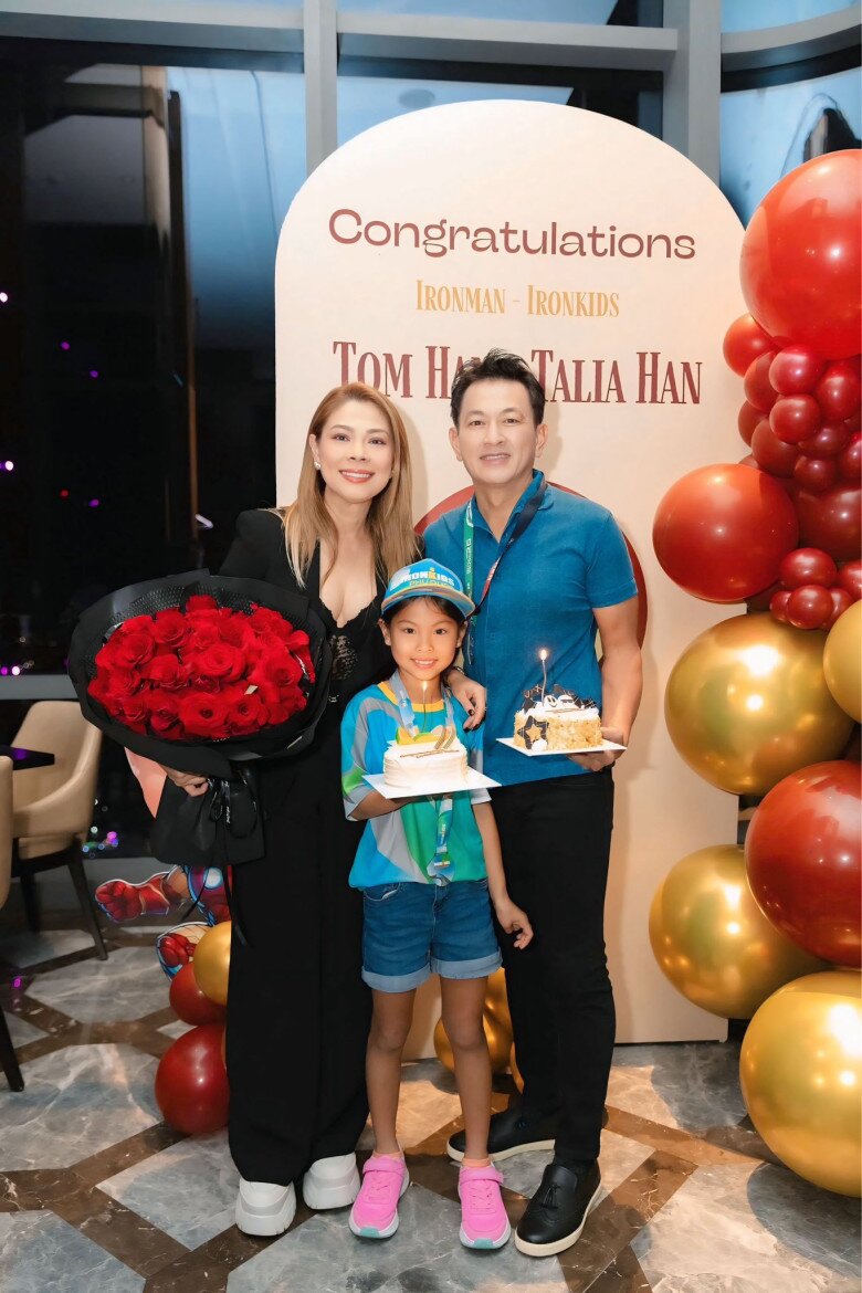 Vợ chồng Thanh Thảo được khen nuôi dạy con khéo léo.