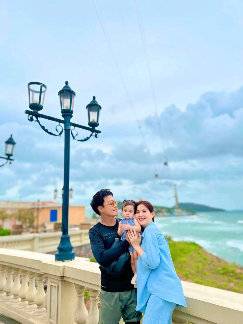 Gia đình hạnh phúc của Thanh Duy và Kha Ly.
