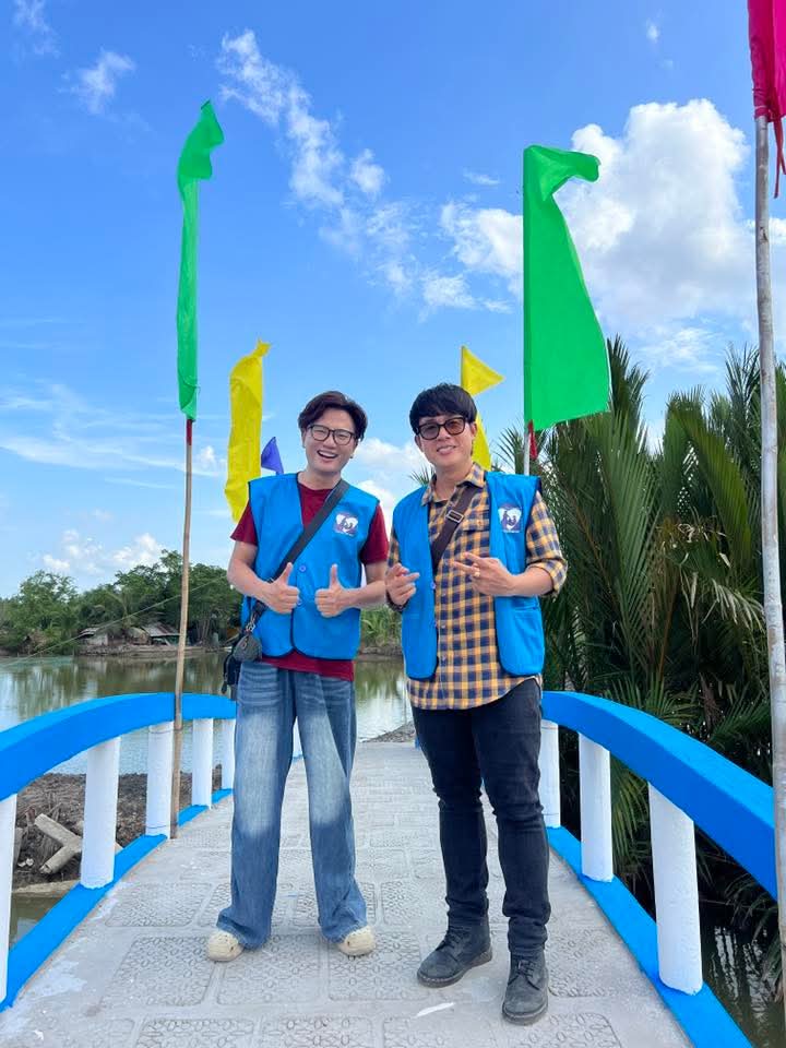 Cả 2 nhiều lần lên tiếng phủ nhận chuyện hẹn hò, khẳng định chỉ là bạn.