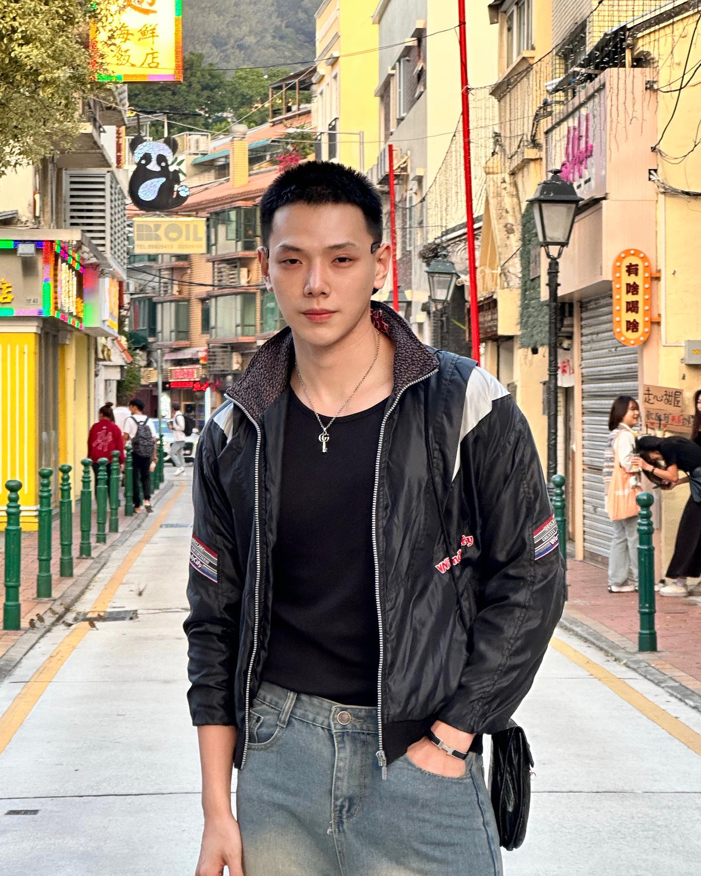 Nam diễn viên tự lập từ nhỏ, cố gắng không ngừng nghỉ để theo đuổi đam mê.