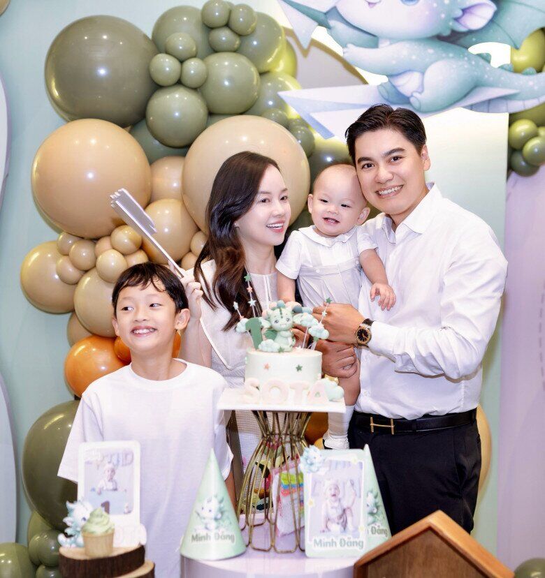 Ly Kute cũng có hạnh phúc mới bên chồng làm trong ngành công an.