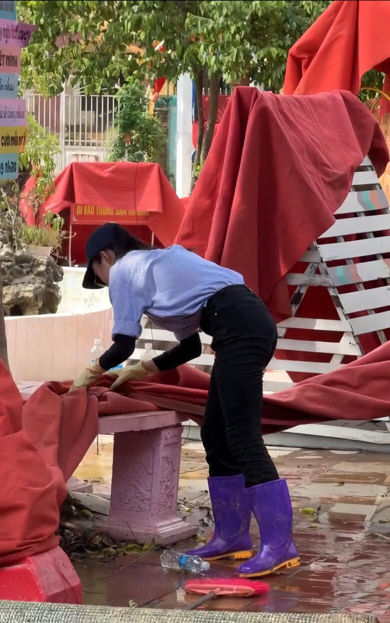 Người đẹp sinh năm 2003 khẳng định mình mặc áo trắng nhưng không sợ dơ và cực khổ.