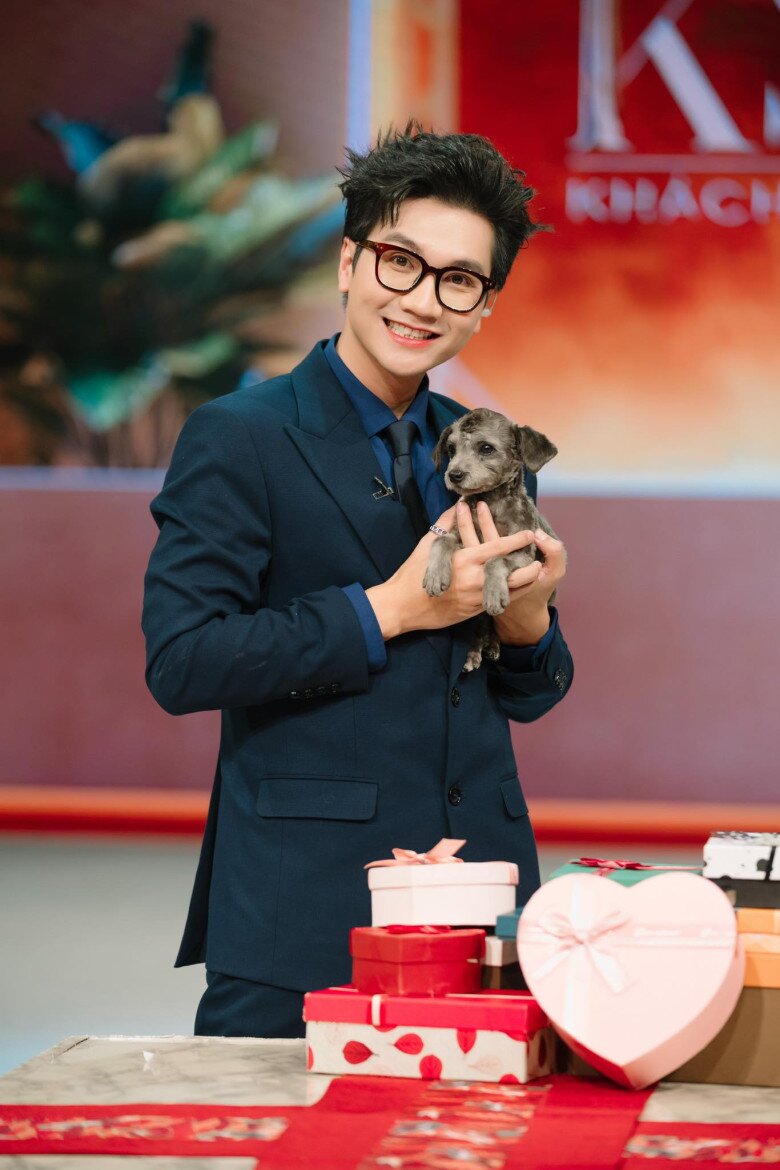 MC Công Tố đối diện với “tâm bệnh” đằng sau nụ cười “tỏa nắng”.