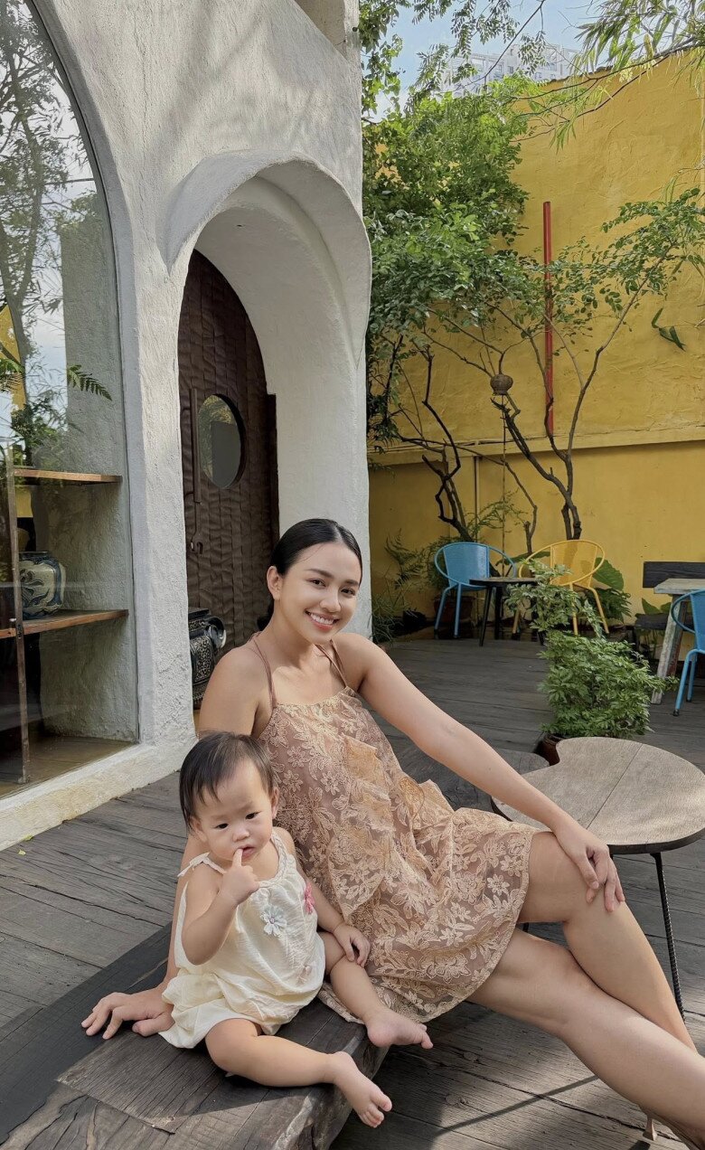 Yumi Thiên Nga phải đối mặt với nhiều khó khăn từ khi mang thai đến lúc con gái chào đời.