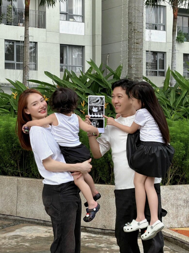 Nhã Phương hiện tại đang mang thai con thứ 3.