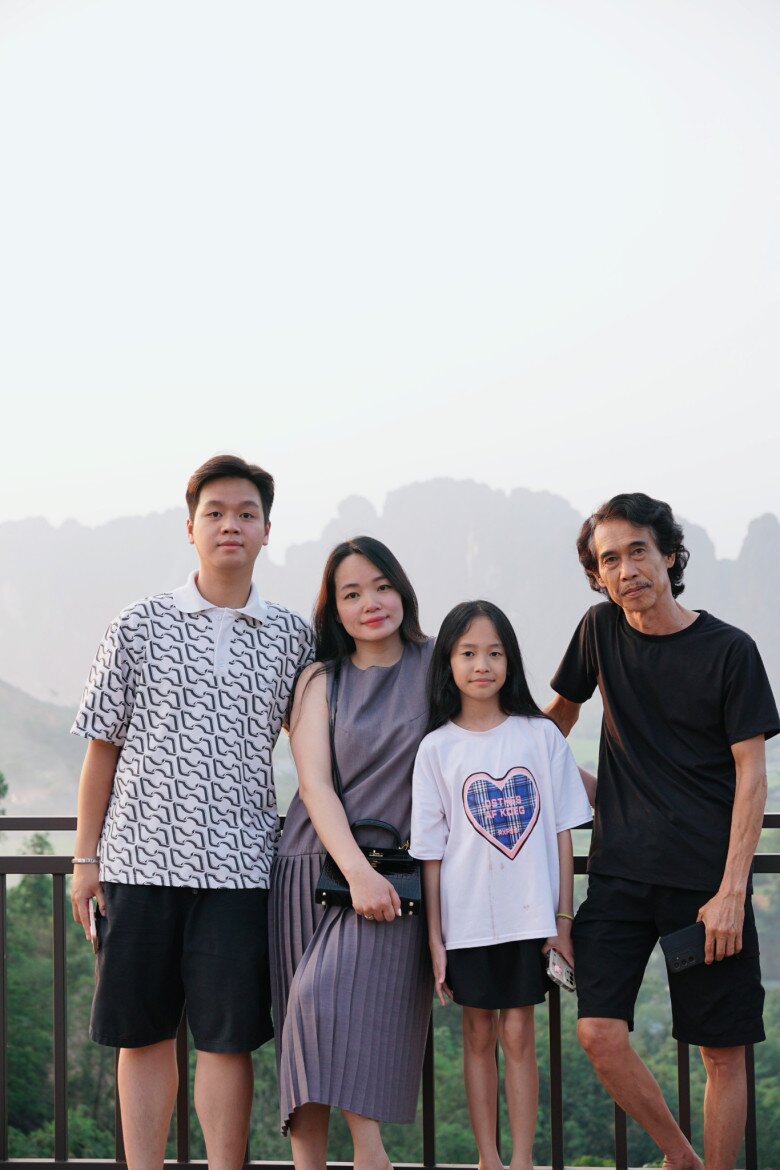 NSƯT Phú Đôn lập gia đình vào năm 45 tuổi, nay có cuộc sống viên mãn.