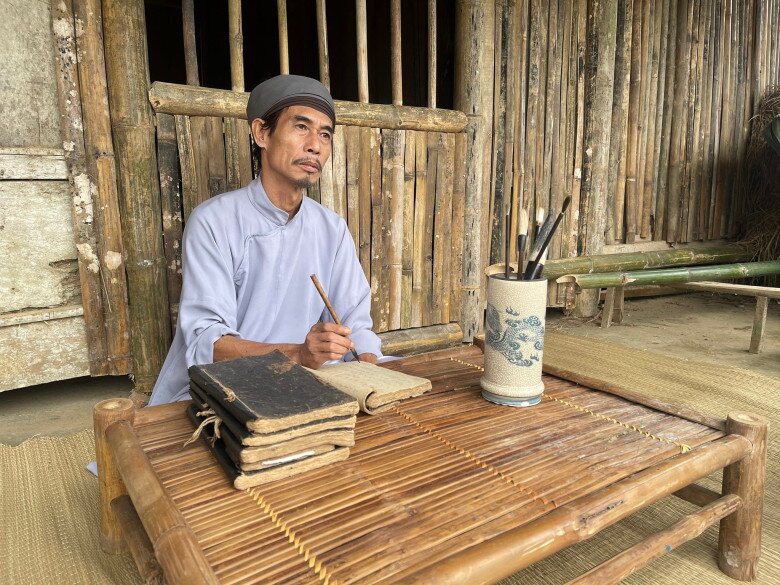 NSƯT Phú Đôn được nhiều khán giả đặt cho biệt danh là “người đàn ông khắc khổ nhất màn ảnh Việt”.